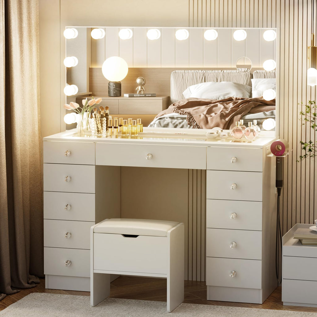 Vanity with Lighted Mirror Y7936