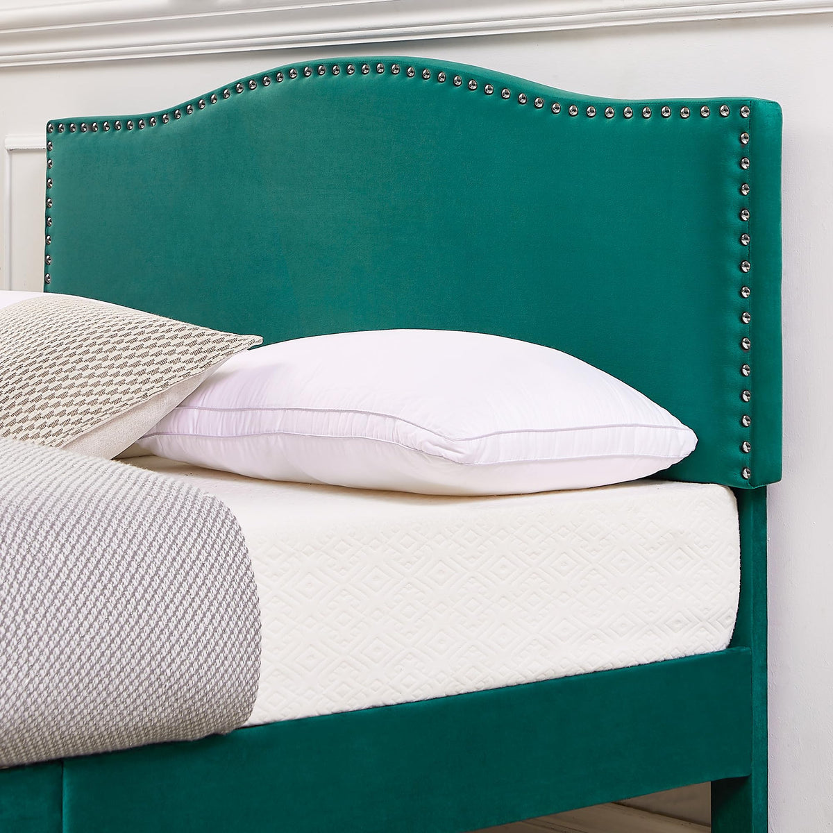Full Platform Bed Frame with Adjustable Upholstered Headboard Z775759